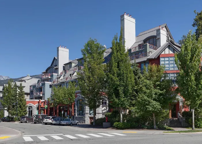 Alpenglow Lodge Bear Wonder One Bedroom By Mva Whistler avec Piscine