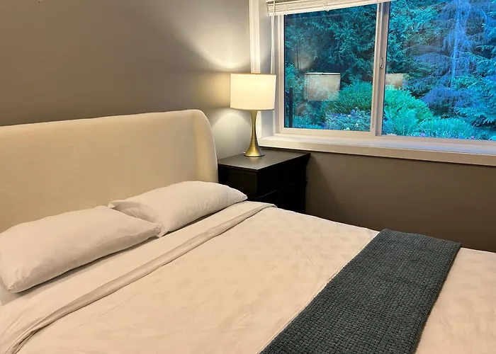 North Vancouver Lynn Valley Two Bedrooms Suite