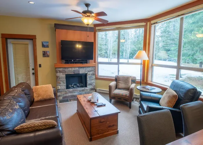 Timberline Lodges By Fernie Lodging Co