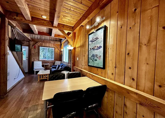 Waterfront Timber-Frame Cottage! Ucluelet