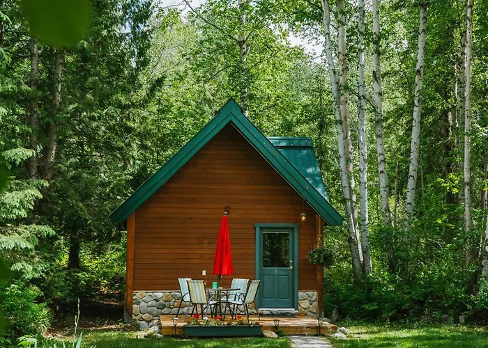 Across The Creek Cabins Clearwater