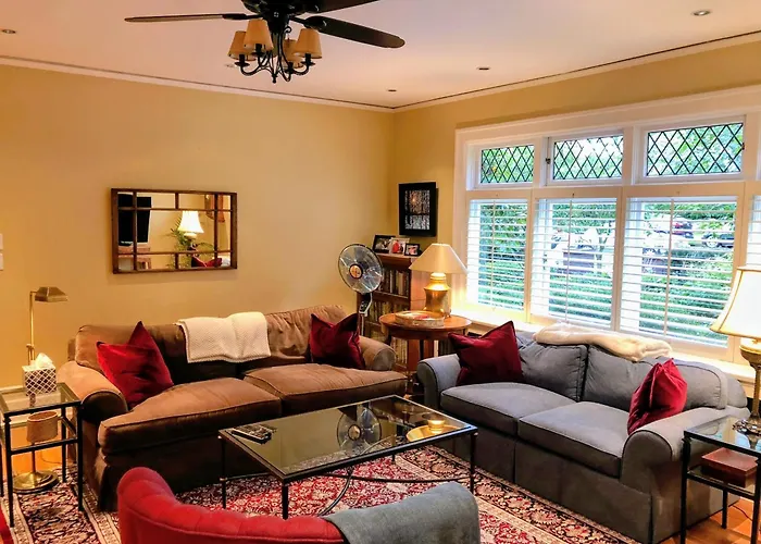 Shaughnessy Heritage Manor On Vancouver'S Westside Free Housekeeping Optional