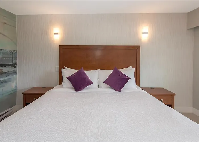 Coast Metro Vancouver Hotel Burnaby