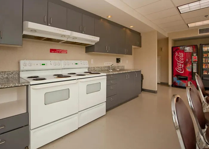 Residence & Conference Centre - Kamloops