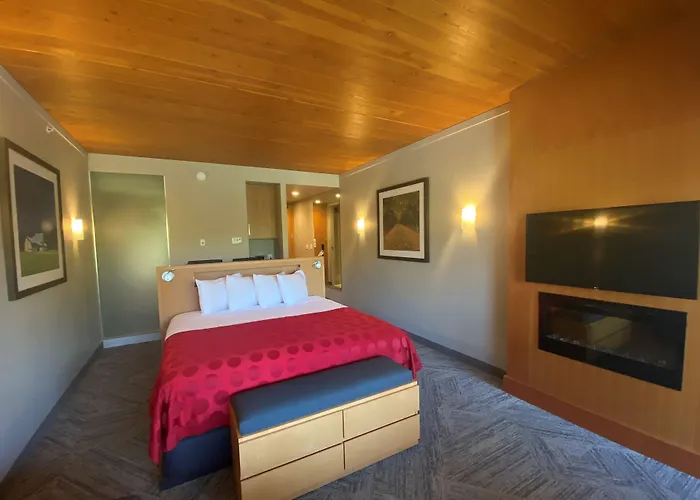 Penticton Lakeside Resort