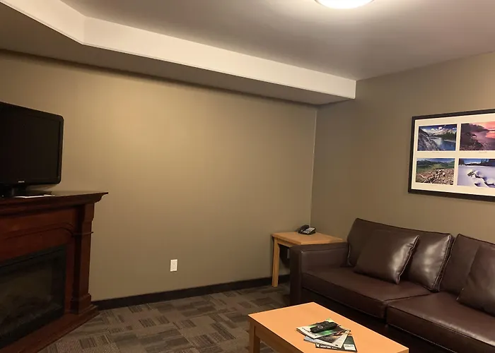 Woodlands Inn & Suites Fort Nelson