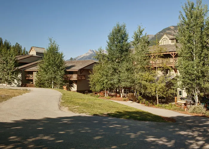 Panorama Mountain Resort - Pine Inn