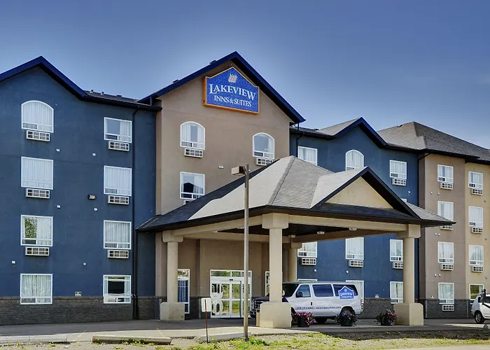 Lakeview Inns & Suites - Fort Nelson