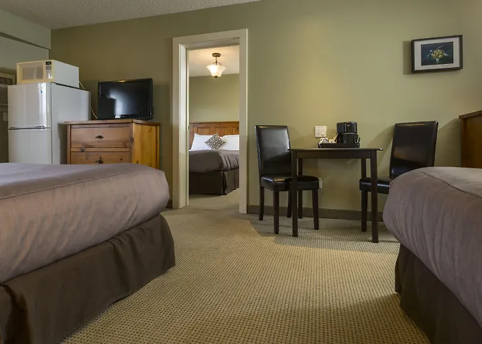 Red Tree Lodge Fernie