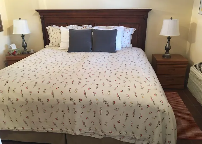All Seasons Bed & Breakfast Kelowna