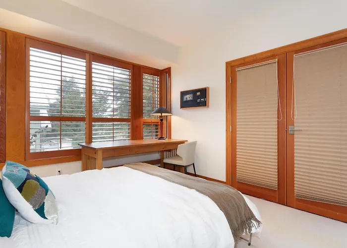 Luxury 5 Bedroom Blueberry Chalet Whistler acceptant les animaux