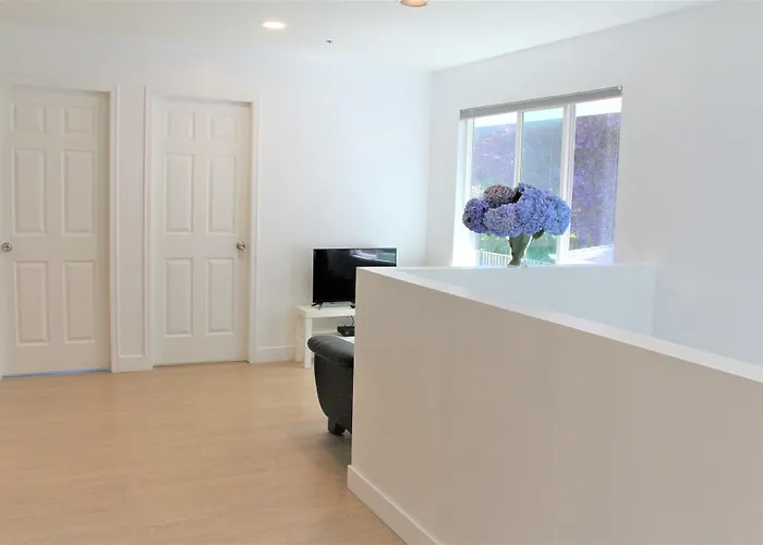 Ocean Park B&B Surrey