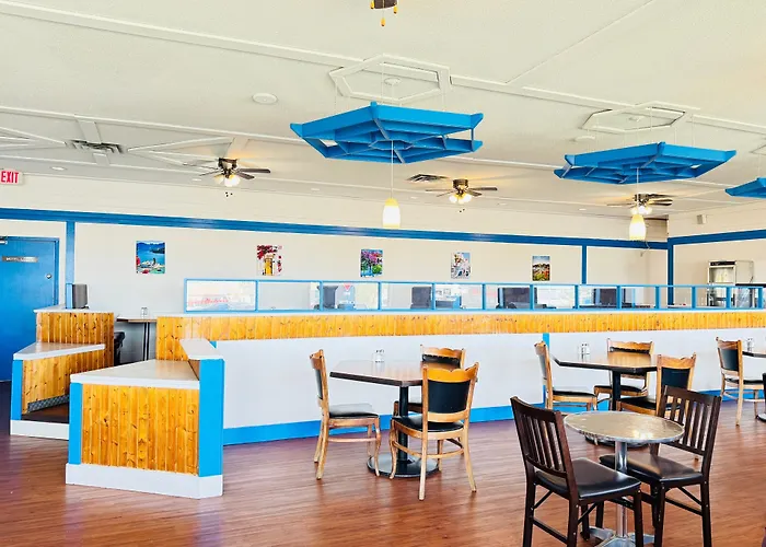 Ramada By Wyndham Dawson Creek Hotel