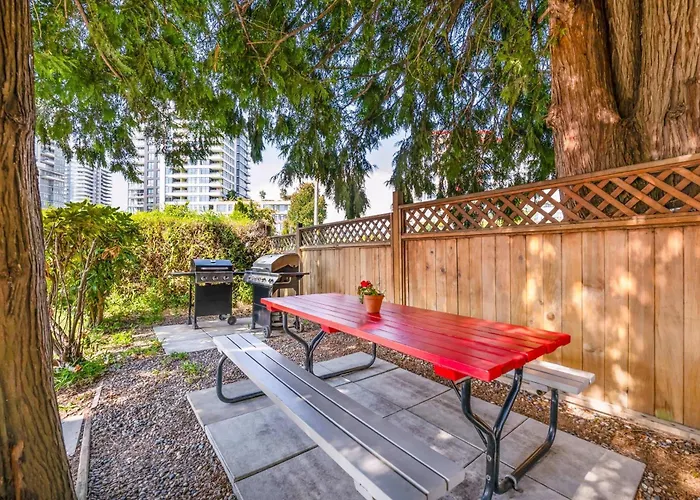 Econo Lodge Inn&Suites West Vancouver