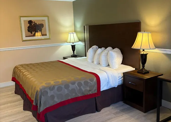 Grand Forks Inn