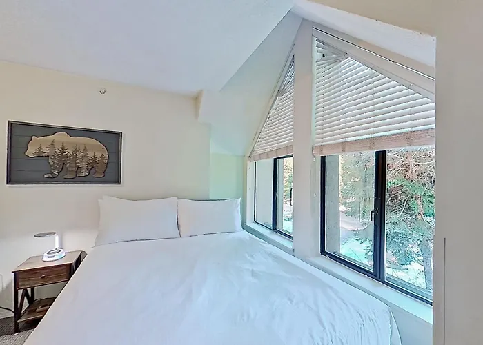 Villas Foxglove Whistler