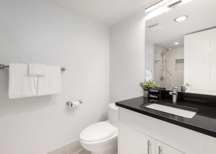 2Br In Gleneagle, Gourmet Kitchen, Newly Updated, Wood Burning Fireplace, Parking Whistler acceptant les animaux