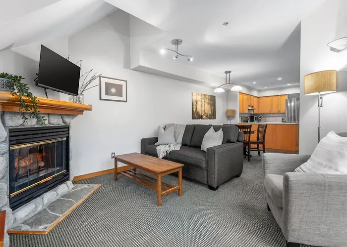 1Br In Lake Placid Lodge, Steps To Creekside Gondola, Shared Pool And Hot Tub, Lounge Access Whistler