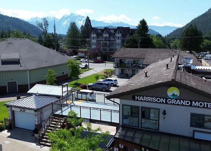 Pet friendly Harrison Grand Motel Harrison Hot Springs