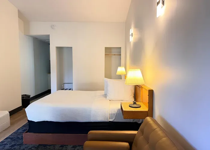Sunshine Lodge Inn Gibsons