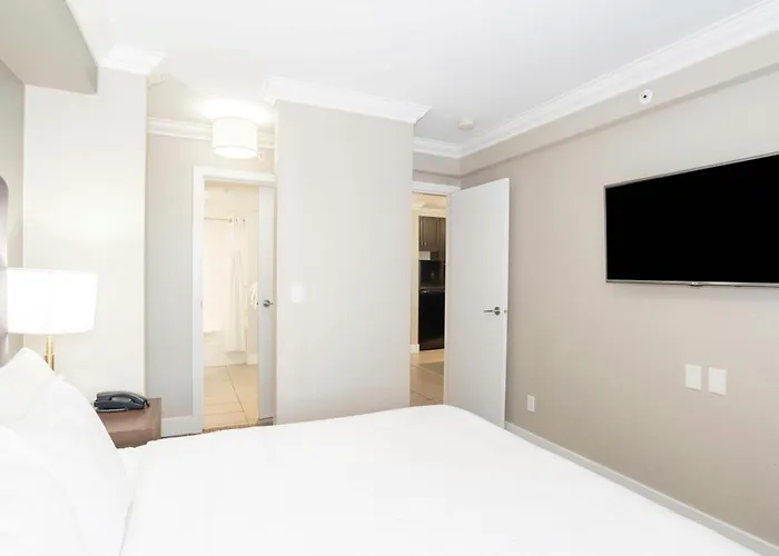 Abbotsford Hotels