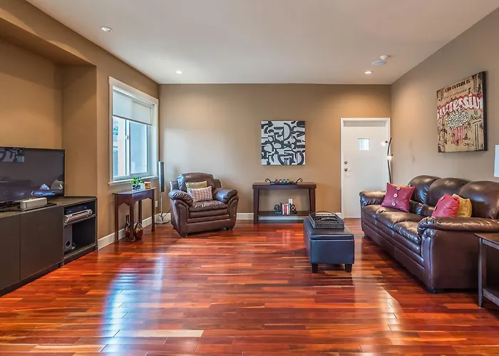 Luxury Penthouse Downtown Nanaimo Apartment