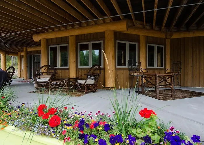 Golden Acres Mountain Lodge