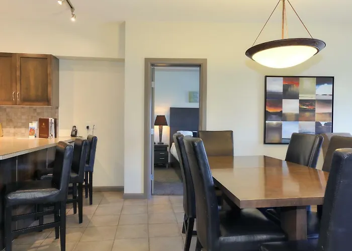 Playa Del Sol Resort - Vacation Rentals Kelowna