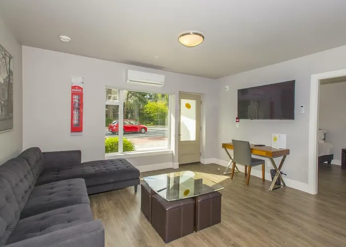 Solo Suites Langford