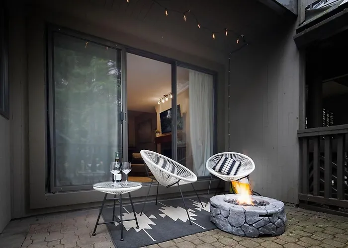 Mountain Base Retreat @ The Gables Appartement Whistler