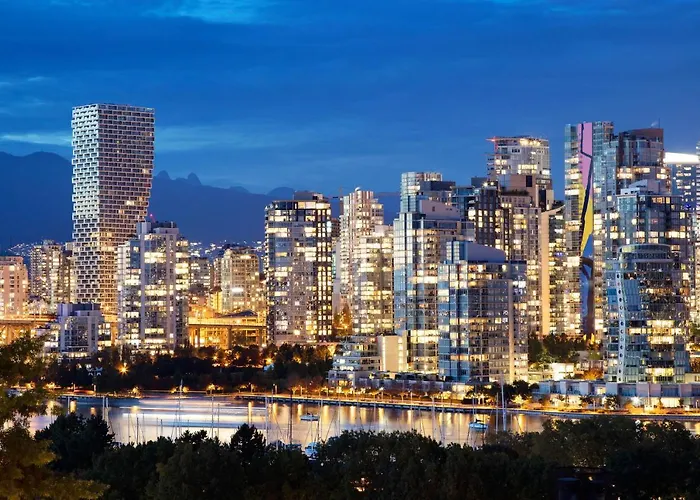 Luxury Penthouse W Outdoor Shower, Views And Parking Vancouver