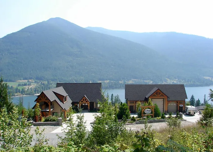 Kootenay Wild Guest Suites Nelson