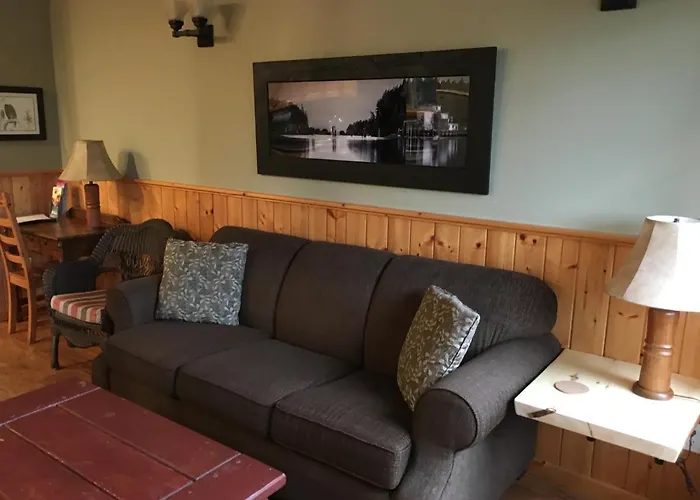 Ucluelet hotels near Kennedy River Bog Provincial Park